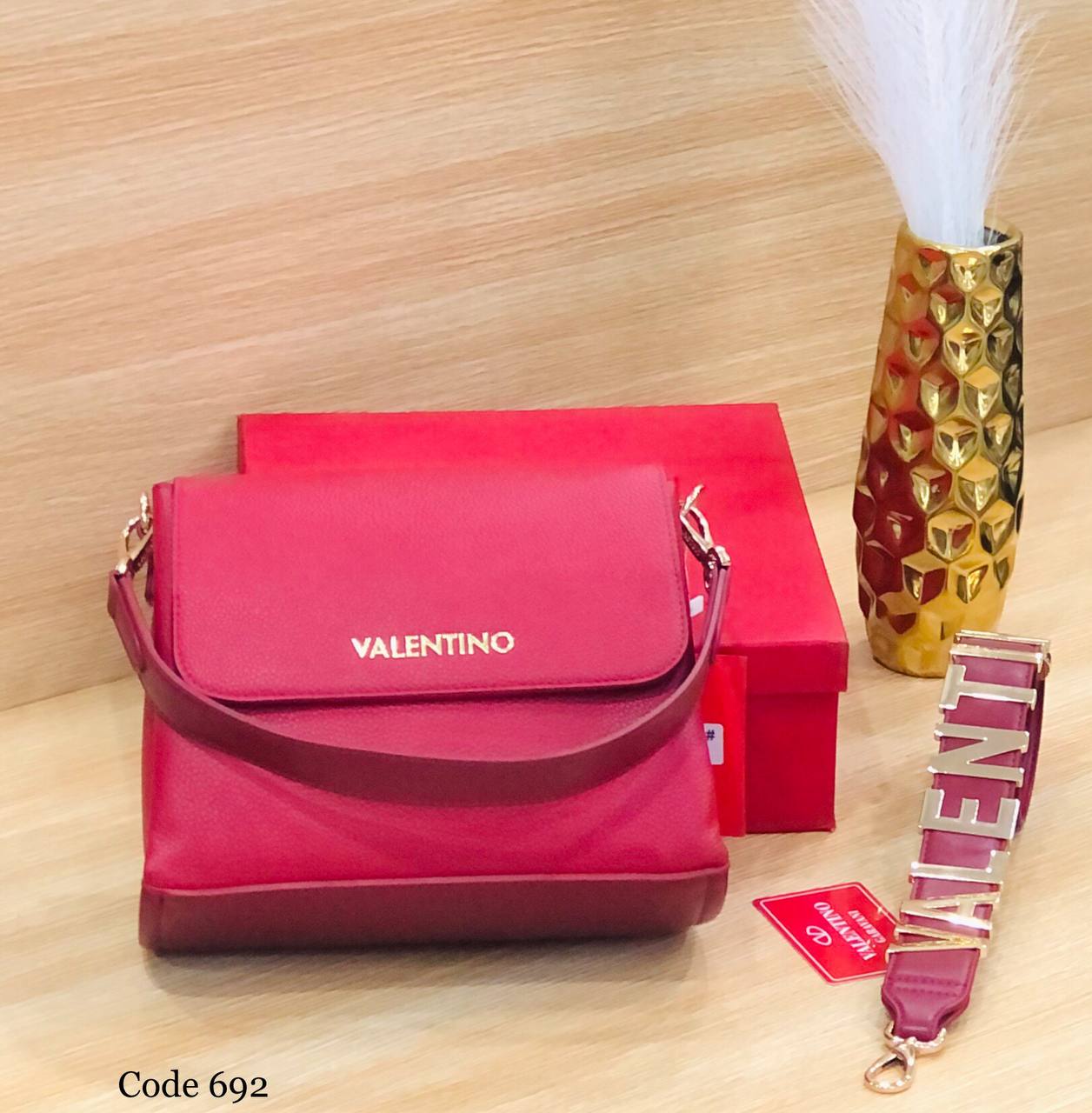 ♥️VALENTINO ♥️ Code :692