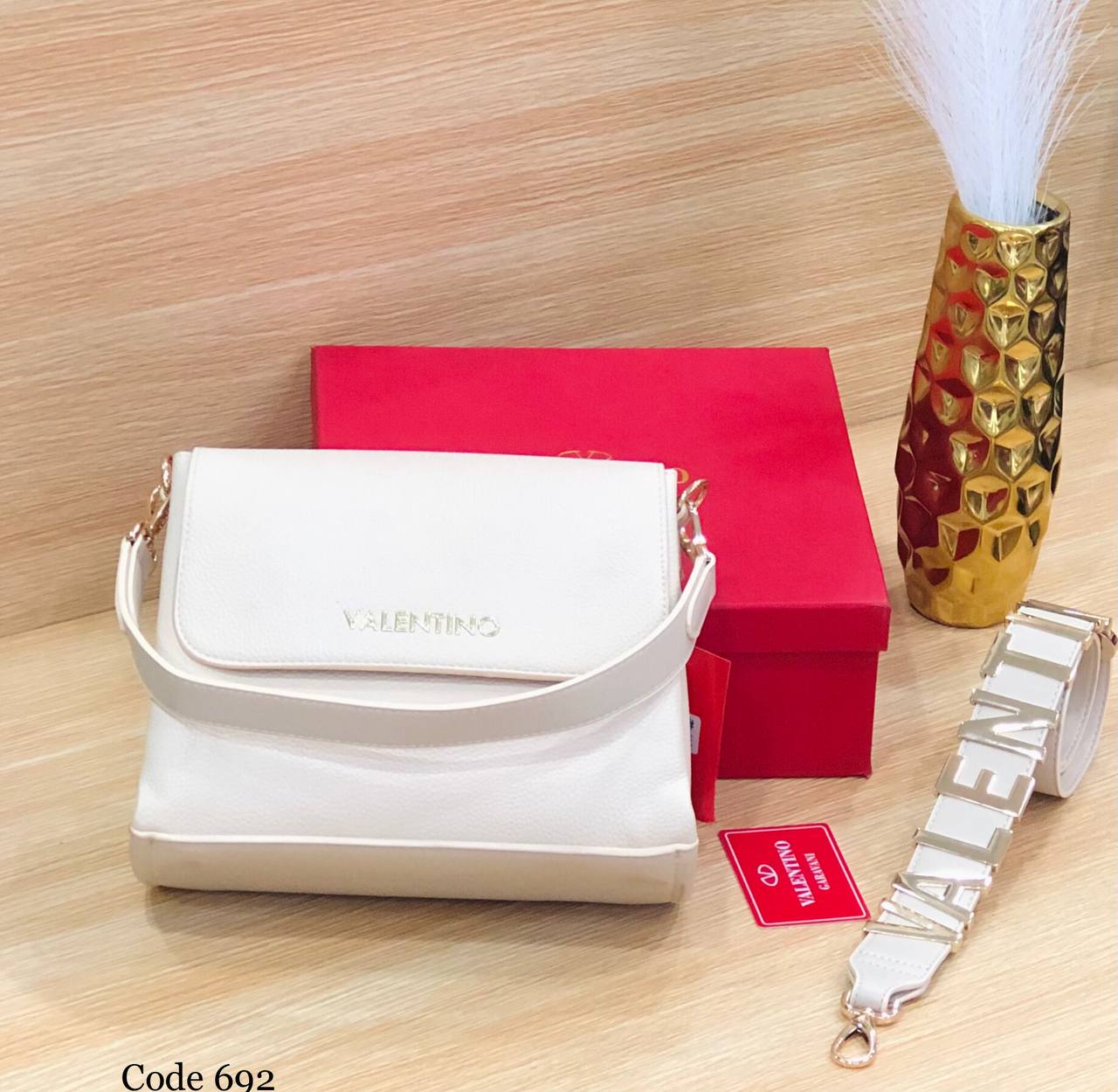 ♥️VALENTINO ♥️ Code :692