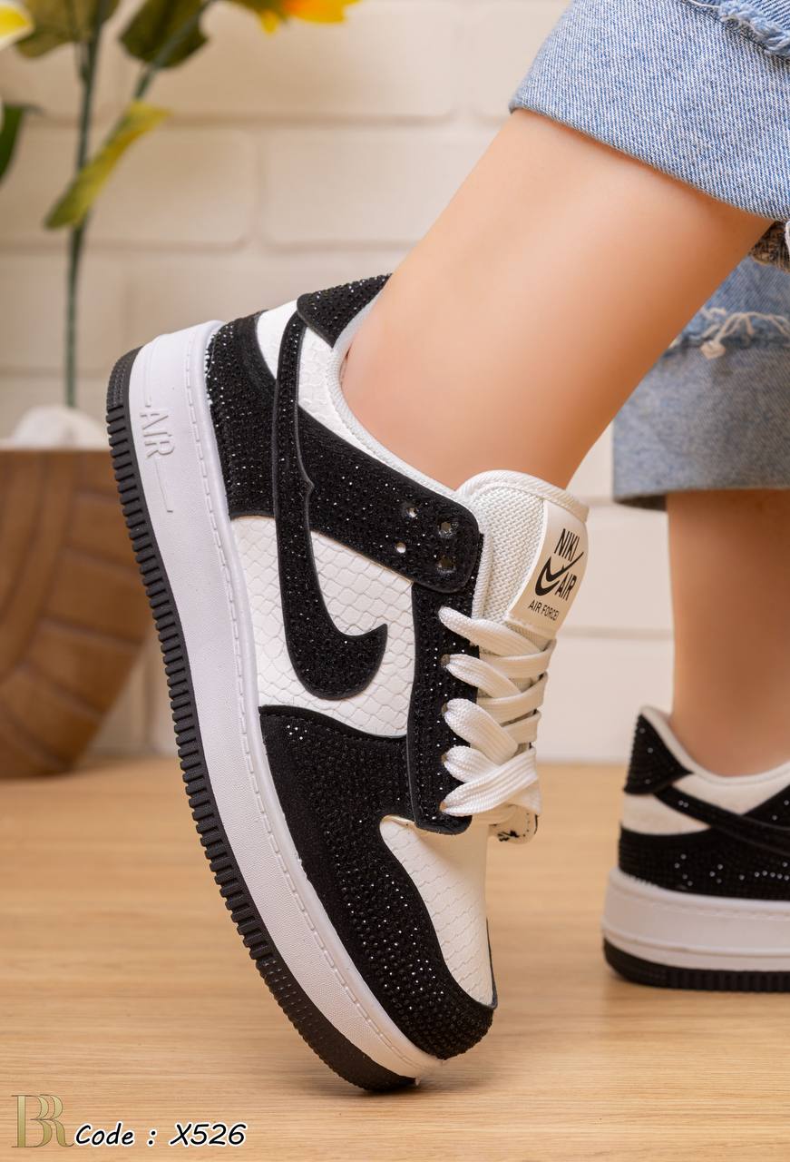 كوتشي Nike استرس الترند الجديد 🌙✨X526