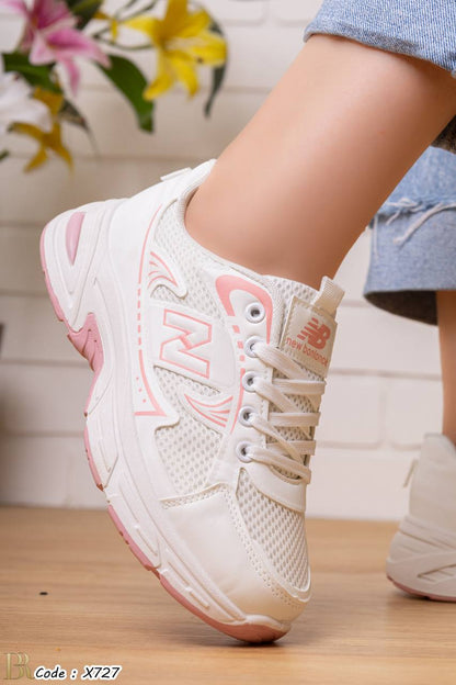 كوتشي new balance مستورد شيك جدا فى اللبس 🤍🏆 Art x727