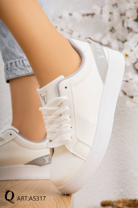 سنيكرز Lv شيك ومريح 😍 A5317