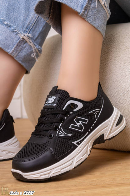 كوتشي new balance مستورد شيك جدا فى اللبس 🤍🏆 Art x727