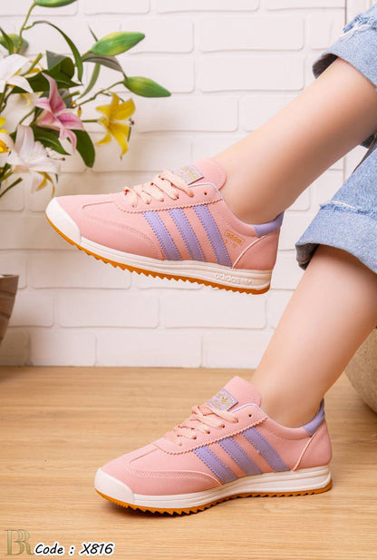 كوتشي adidas مستورد ترندي مووت 🤍✨Art X816